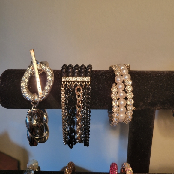 18 bracelets for one price - Picture 2 of 7